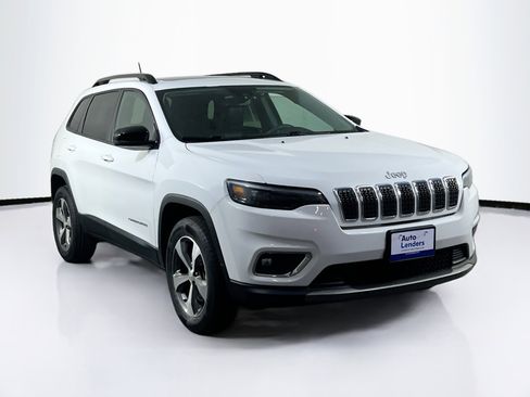Used 2022 Jeep Cherokee Limited image 3