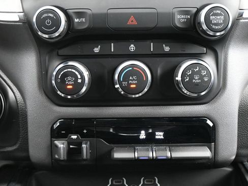 Used 2024 RAM 1500 Big Horn AWD/4WD image 18