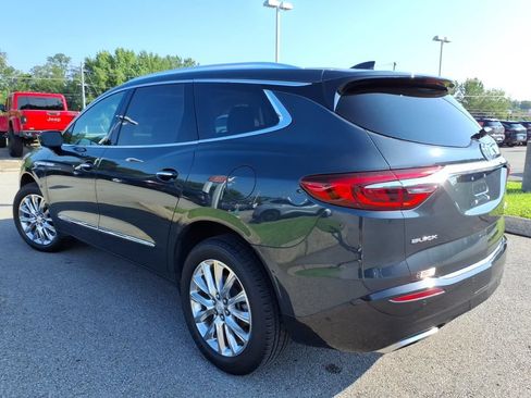 Used 2018 Buick Enclave Premium w/ Experience Buick Package FWD image 18