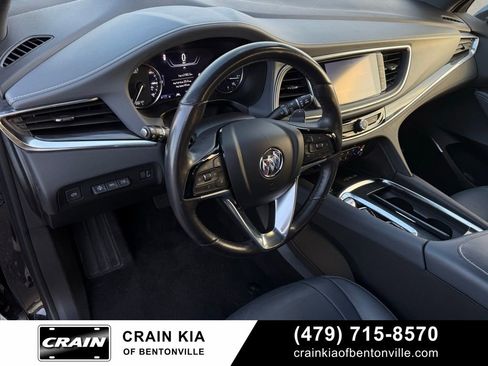 Used 2024 Buick Enclave Premium image 10