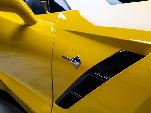 Used 2015 Chevrolet Corvette Stingray Convertible w/ 3LT Preferred Equipment Group RWD image 16