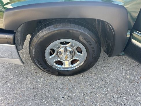 Used 2004 Chevrolet Silverado 1500 LS image 17