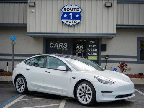 Used 2023 Tesla Model 3 Standard Range image 5
