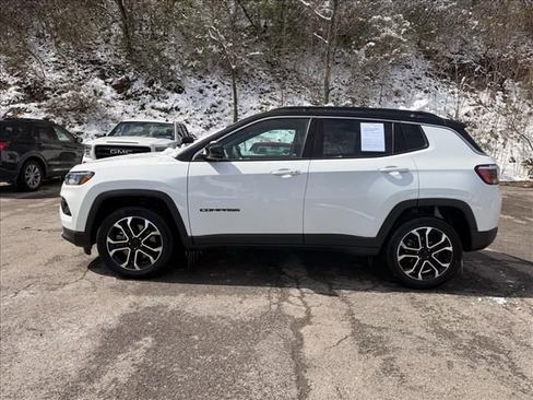 Used 2023 Jeep Compass Limited image 6