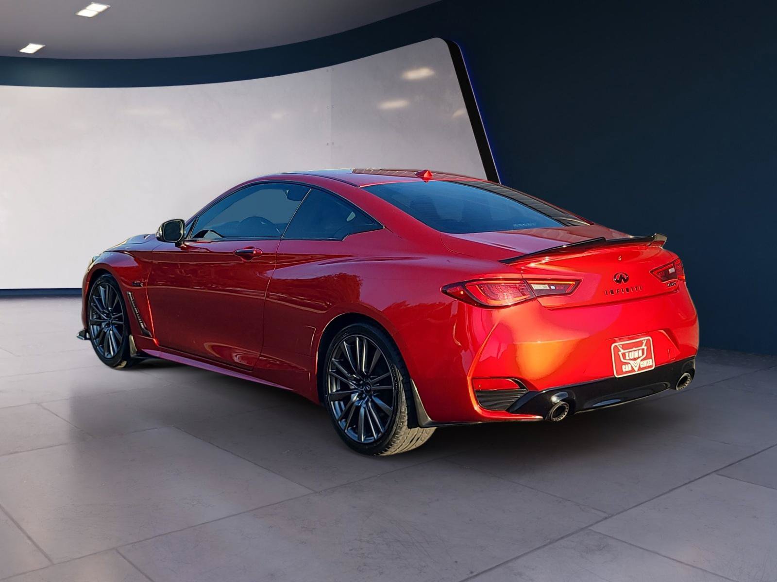 Used 2019 INFINITI Q60 Red Sport 400 w/ Cargo Package RWD image 3