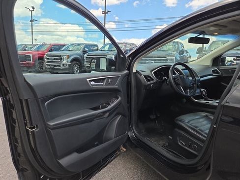 Used 2018 Ford Edge SEL w/ Equipment Group 201A AWD/4WD image 7
