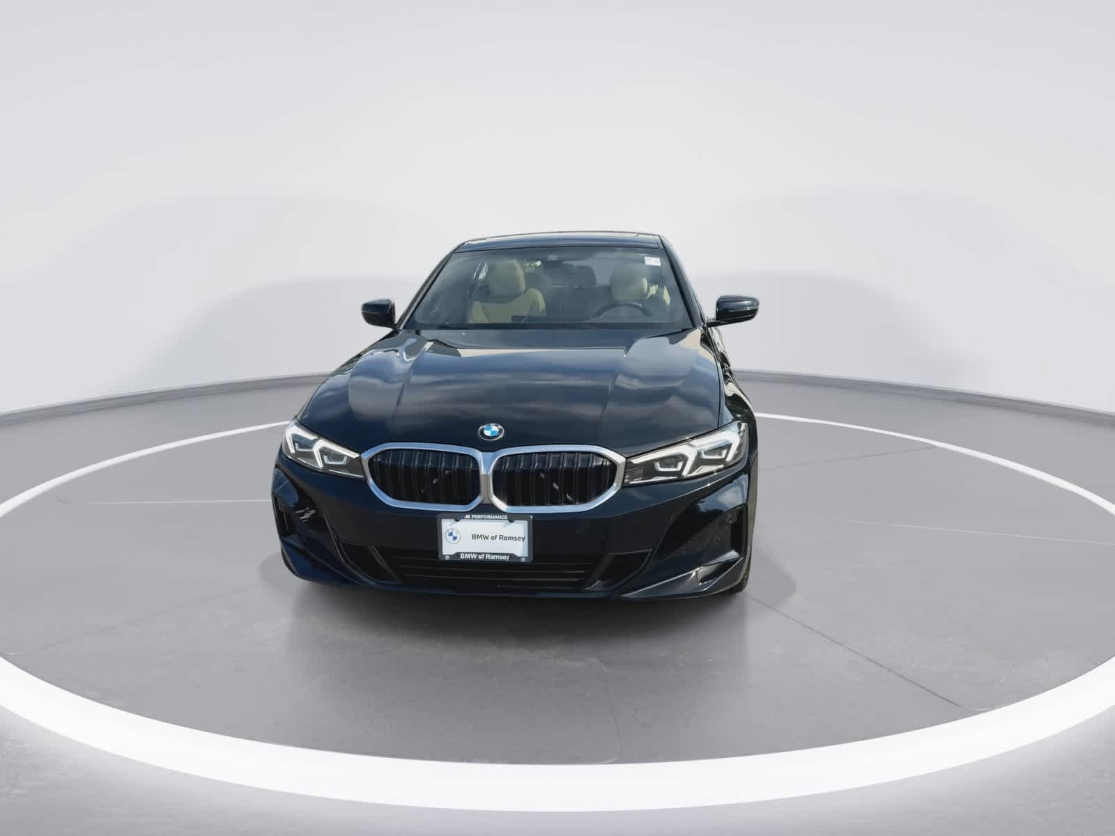 Used 2024 BMW 330i xDrive Sedan w/ Convenience Package AWD/4WD image 3