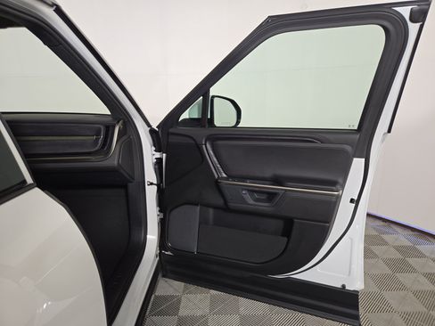 Used 2025 Rivian R1S Adventure AWD/4WD image 18