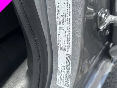 Used 2024 RAM 1500 Laramie AWD/4WD image 36