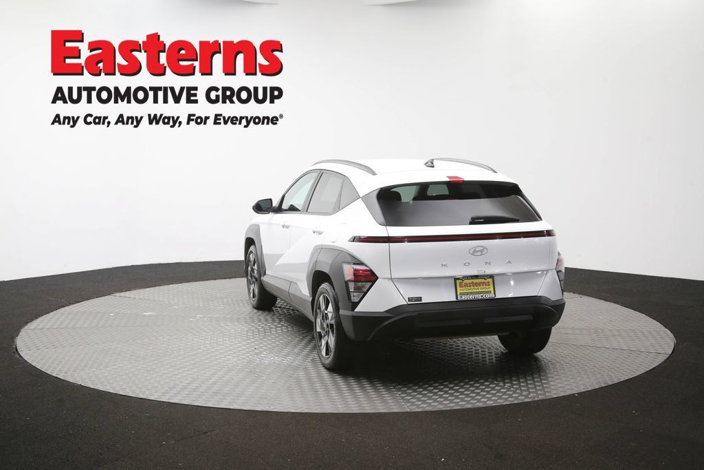 Used 2025 Hyundai Kona SEL FWD image 40