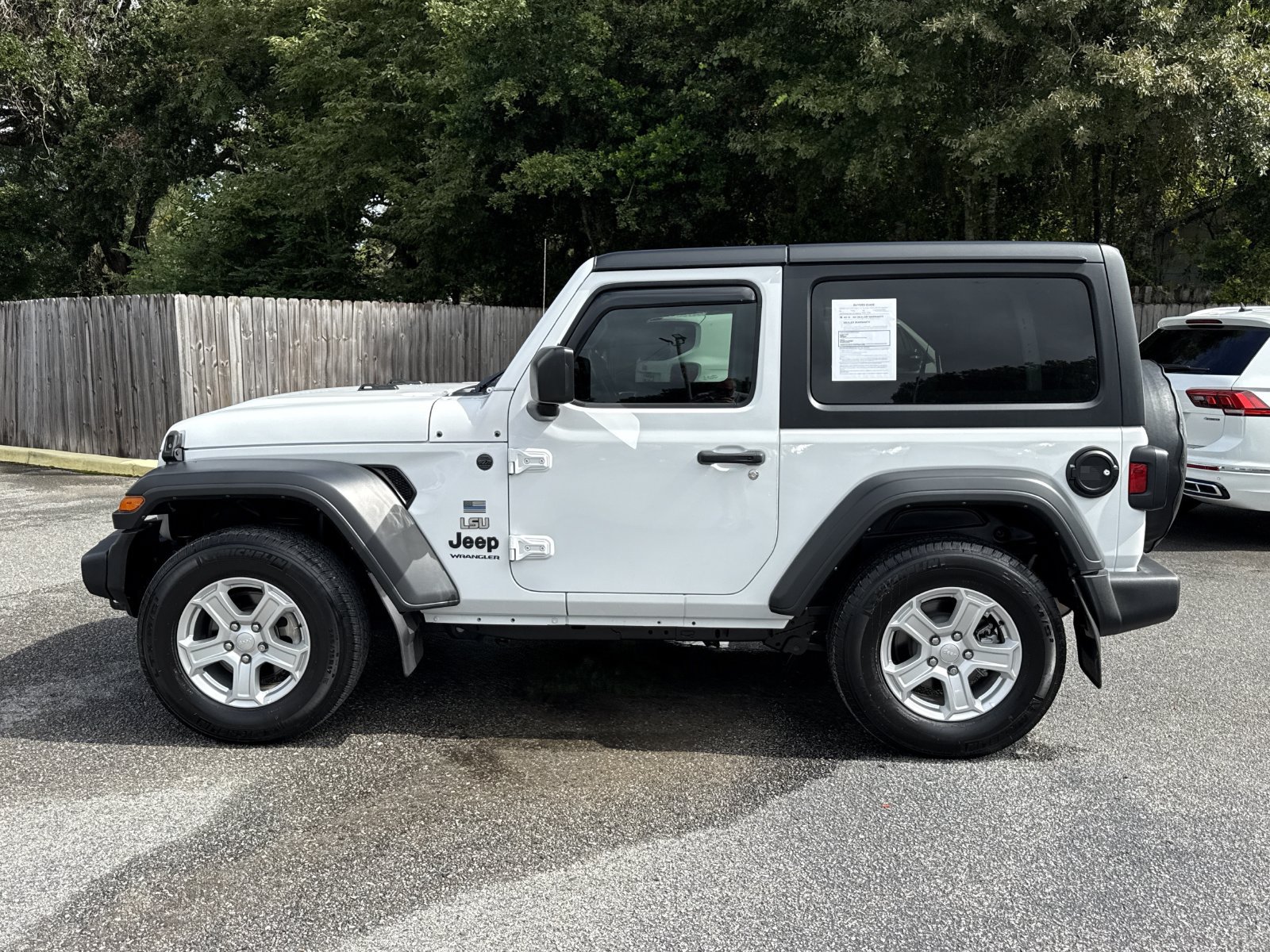Used 2022 Jeep Wrangler Sport AWD/4WD image 2