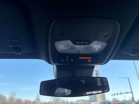 Used 2023 Chevrolet Colorado Trail Boss w/ Technology Package image 33