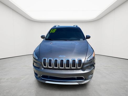 Used 2018 Jeep Cherokee Overland AWD/4WD image 13
