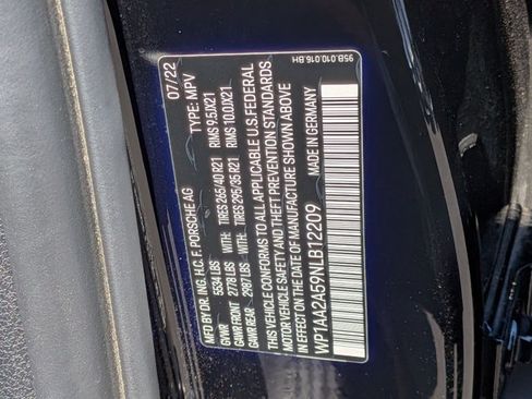 Used 2022 Porsche Macan AWD/4WD image 18