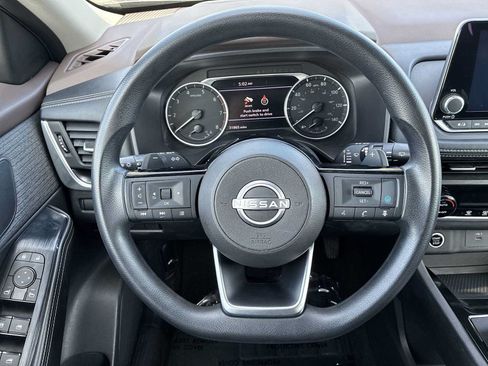 Used 2023 Nissan Rogue SV AWD/4WD image 11