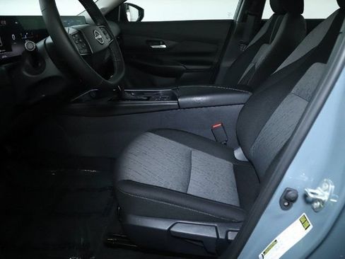 Used 2026 Nissan Sentra SV w/ SV Convenience Package FWD image 18