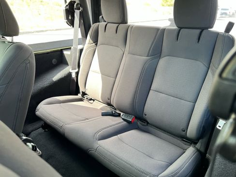 Used 2022 Jeep Wrangler Sport image 12