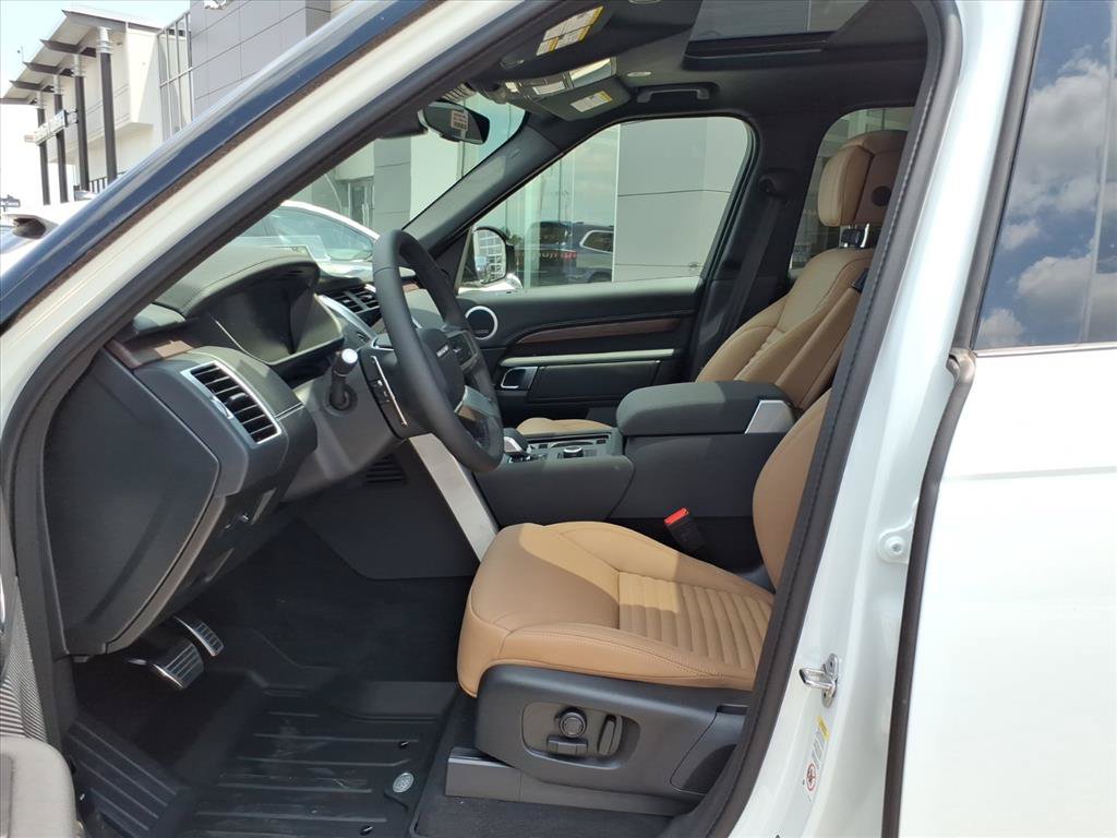 New 2026 Land Rover Discovery Dynamic SE AWD/4WD image 11