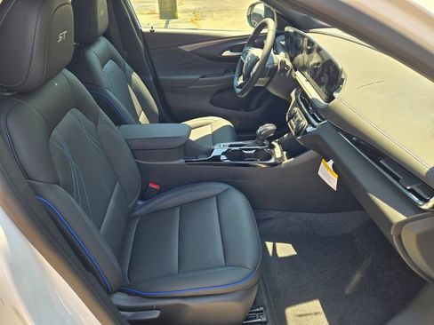 New 2026 Buick Envista Sport Touring FWD image 17