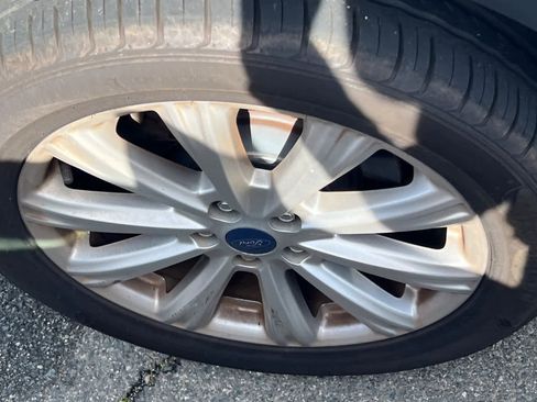 Used 2017 Ford Escape Titanium image 14