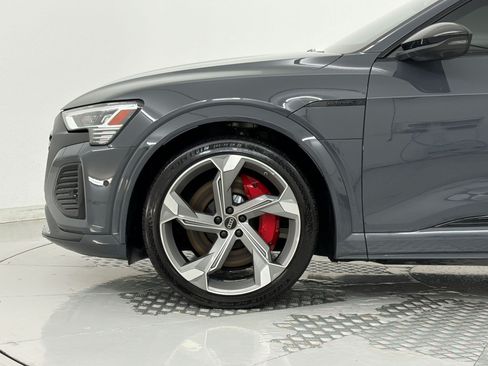 Certified 2024 Audi SQ8 e-tron Premium Plus w/ Black Optic Package AWD/4WD image 13