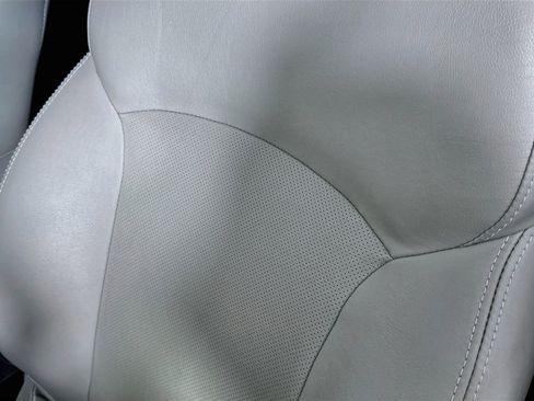 Used 2015 Subaru Forester 2.5i Limited image 18