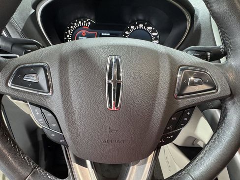 Used 2018 Lincoln MKX Premiere AWD/4WD image 12