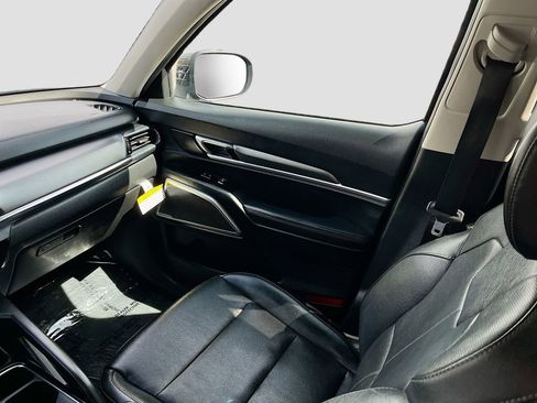 Used 2022 Kia Telluride LX AWD/4WD image 22