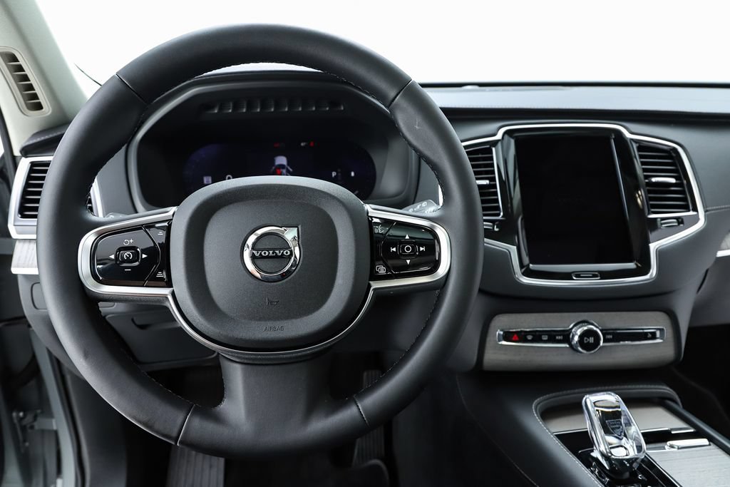 Used 2025 Volvo XC90 B6 Ultra w/ Protection Package AWD/4WD image 20