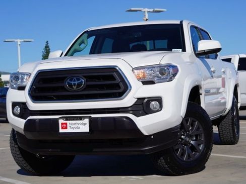Used 2023 Toyota Tacoma TRD Off-Road image 3