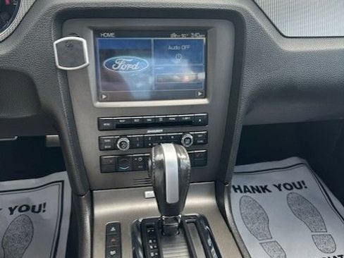 Used 2013 Ford Mustang GT Premium w/ Electronics Pkg RWD image 5