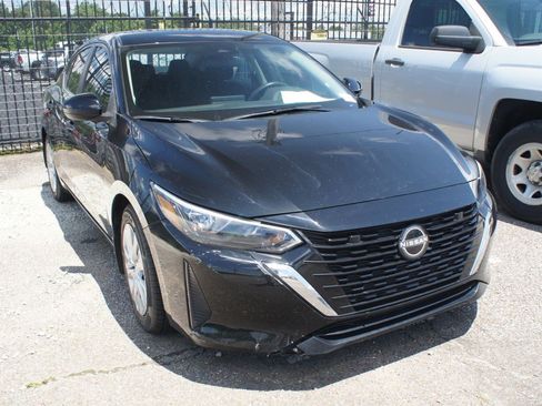 Used 2024 Nissan Sentra S FWD image 3