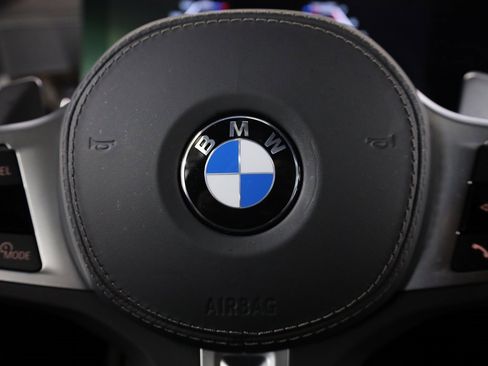 Used 2026 BMW X7 M60i image 28