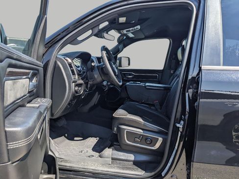 Used 2025 RAM 1500 Laramie AWD/4WD image 9