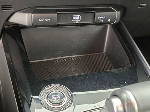 Used 2023 Kia Niro EX FWD image 30