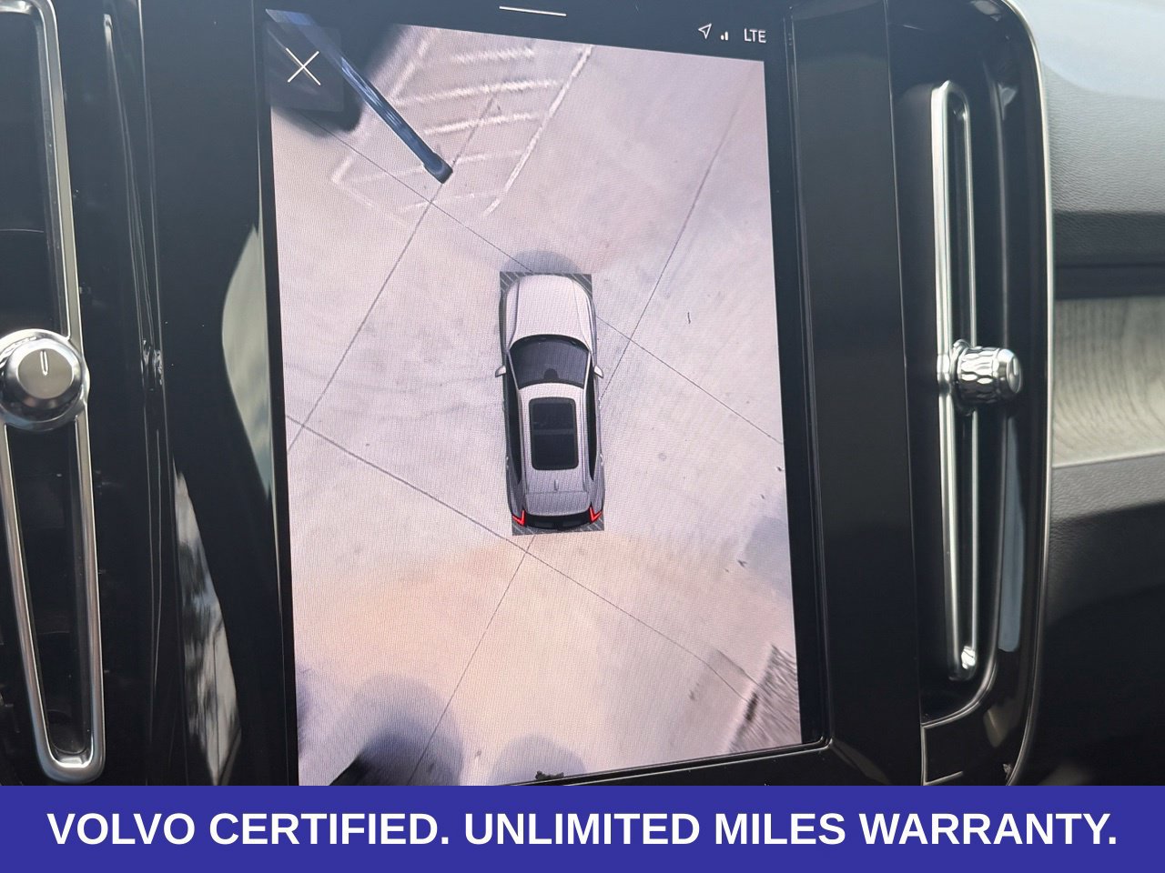Certified 2026 Volvo XC40 B5 Plus AWD/4WD image 24