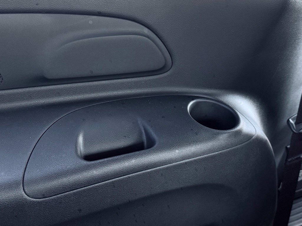 Certified 2025 Chrysler Pacifica Limited FWD image 28