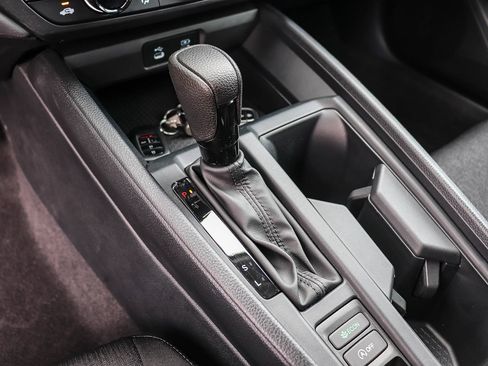 Used 2025 Honda Accord SE image 25