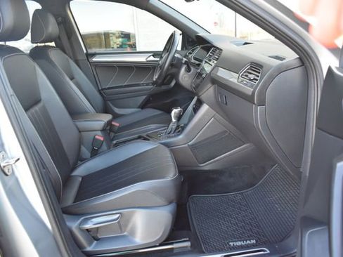 Used 2023 Volkswagen Tiguan SE R-Line image 46