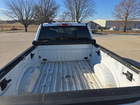 Used 2023 Ford F350 XLT w/ Camper Package image 5
