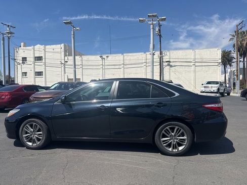 Used 2017 Toyota Camry SE image 20