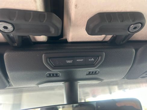 Used 2023 Jeep Wrangler Unlimited Sahara AWD/4WD image 20