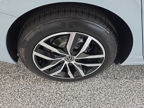 New 2027 Volkswagen Jetta SE FWD image 11