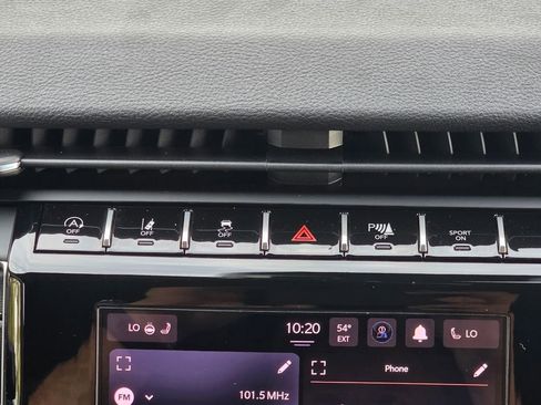 New 2025 Jeep Grand Cherokee Altitude image 16