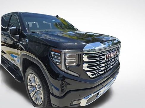 Used 2022 GMC Sierra 1500 Denali w/ Technology Package RWD image 10