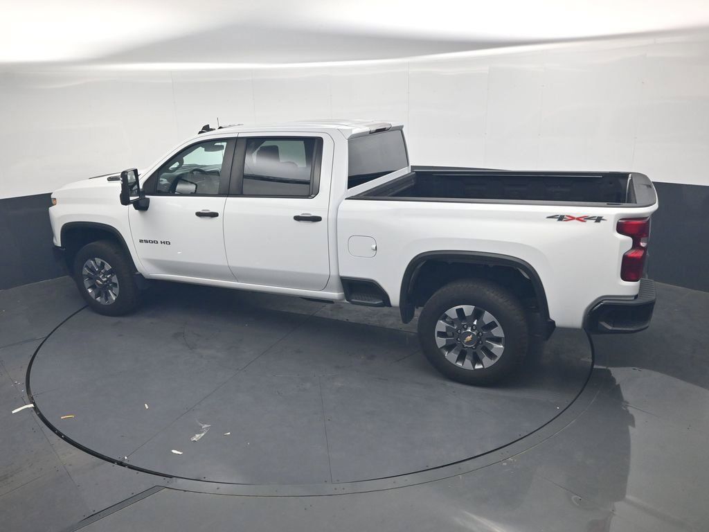 Used 2024 Chevrolet Silverado 2500 Custom AWD/4WD image 32