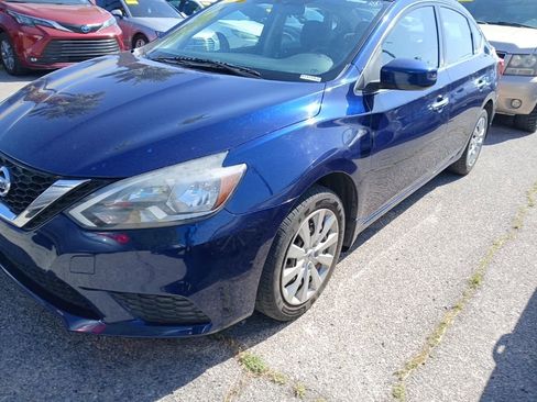 Used 2016 Nissan Sentra S FWD image 1