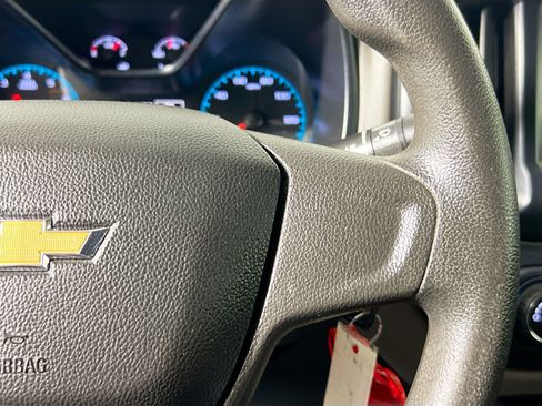 Used 2018 Chevrolet Colorado W/T RWD image 19
