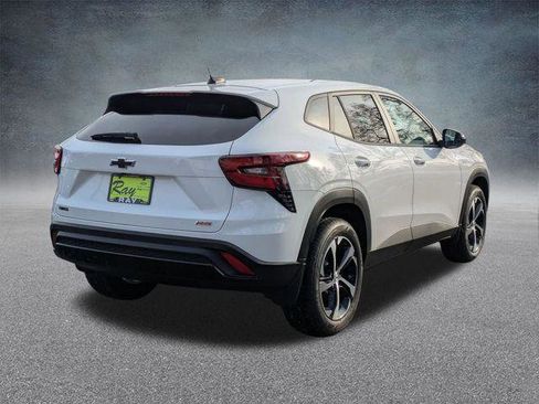 New 2026 Chevrolet Trax RS w/ Sunroof Package image 4