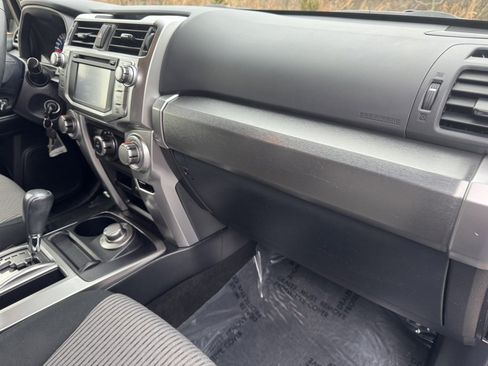 Used 2018 Toyota 4Runner SR5 image 30